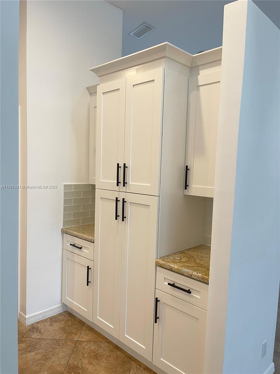 808 Hampton Ct, Weston, Florida image 21