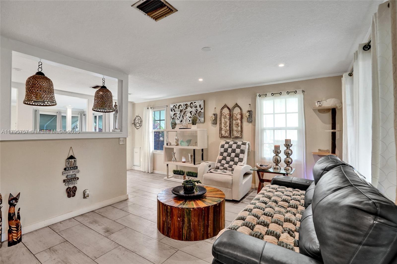 1402 SE 1st St, Pompano Beach, Florida image 13