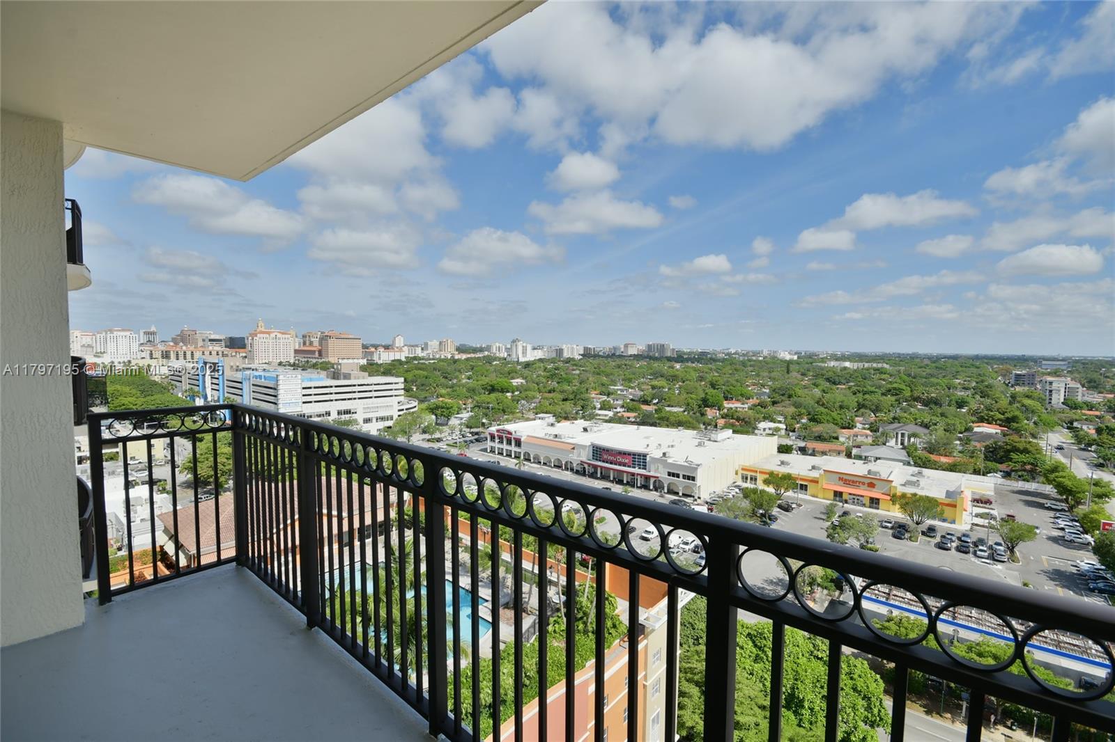 Listing Photo 16