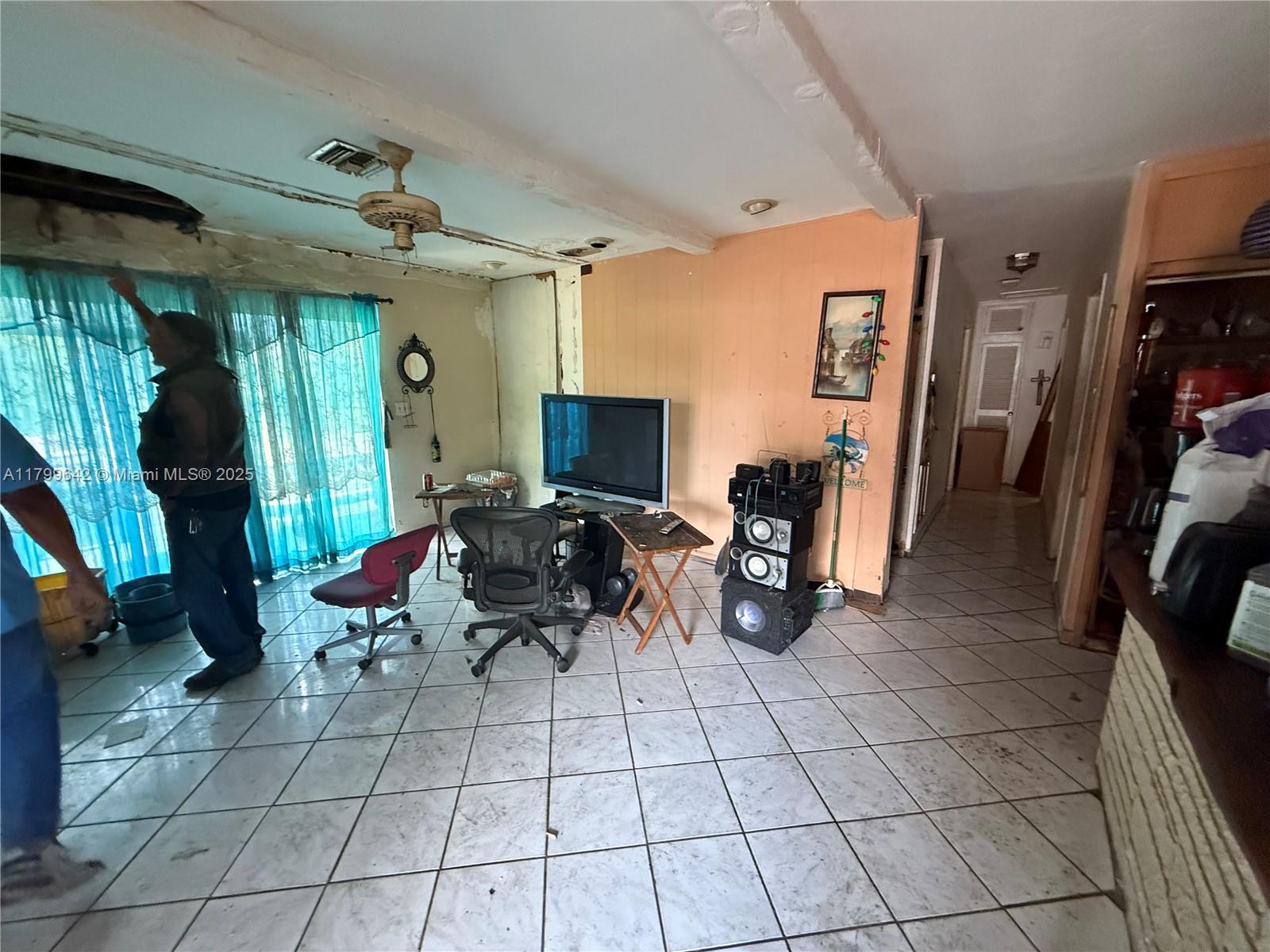 432 SW 64th Ter, Margate, Florida image 1