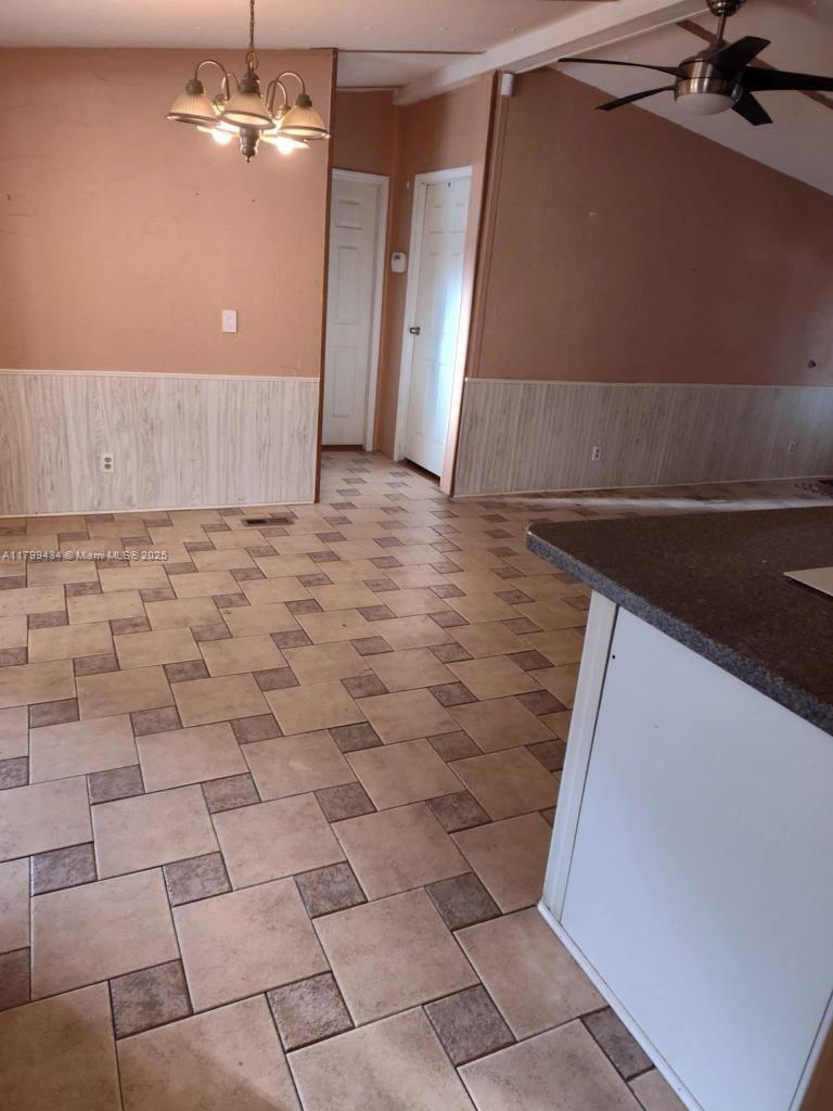 6014 108th Avenue N, Clearwater, Florida image 2