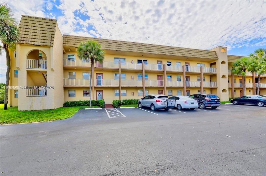 8305 Sunrise Lakes Blvd #302, Sunrise, Florida image 20