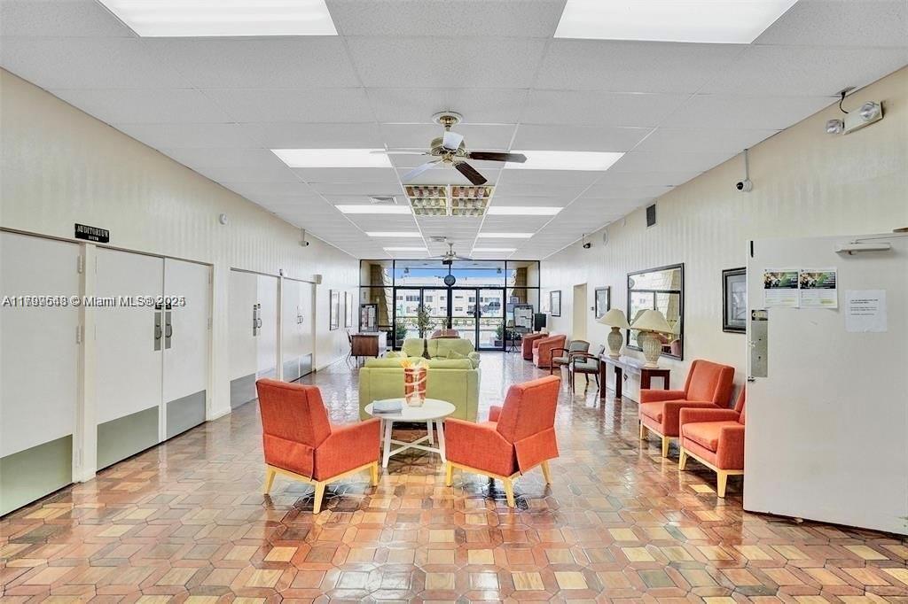 8305 Sunrise Lakes Blvd #302, Sunrise, Florida image 23