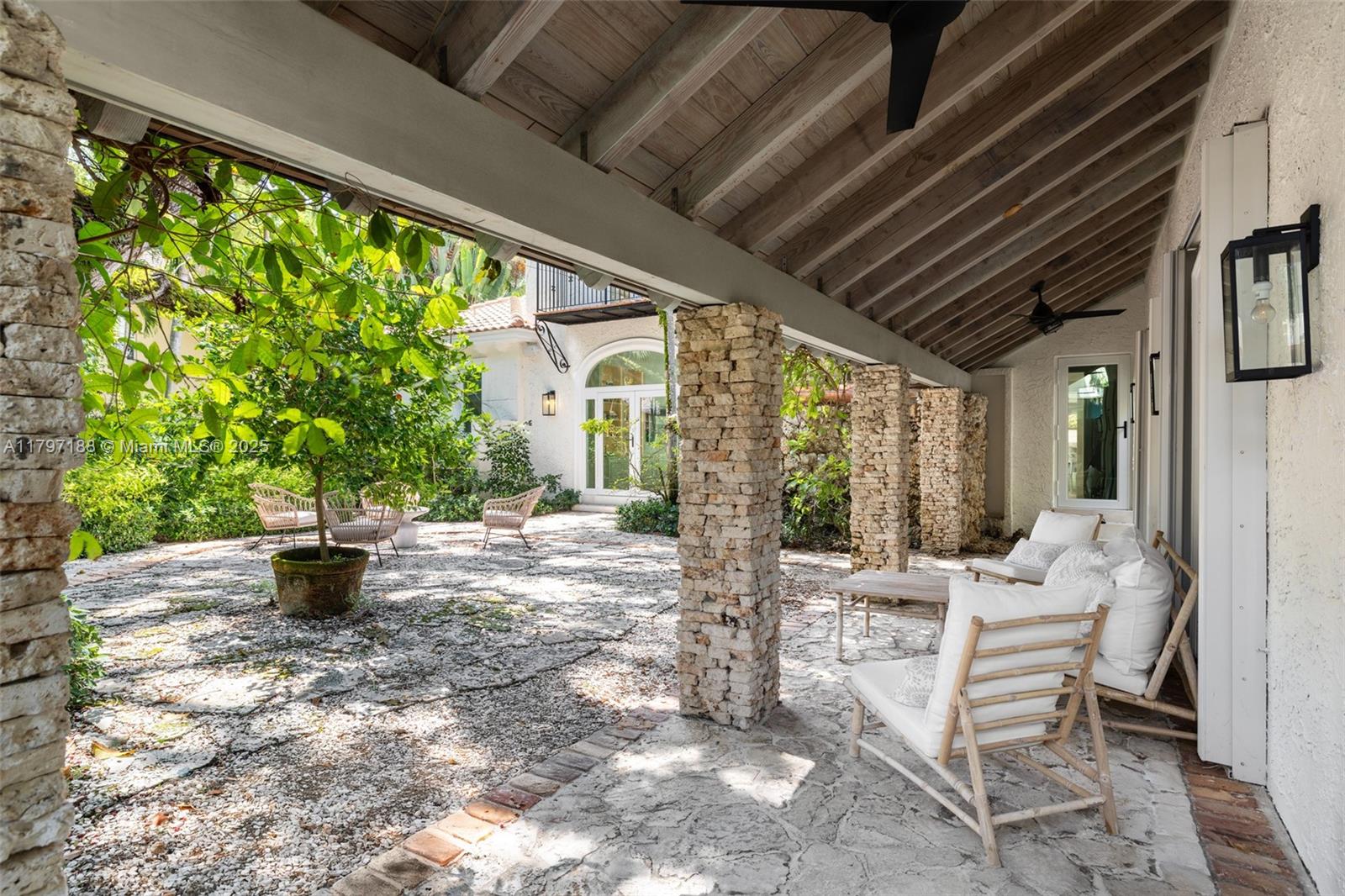 3845 Wood Ave, Coconut Grove, Florida image 33