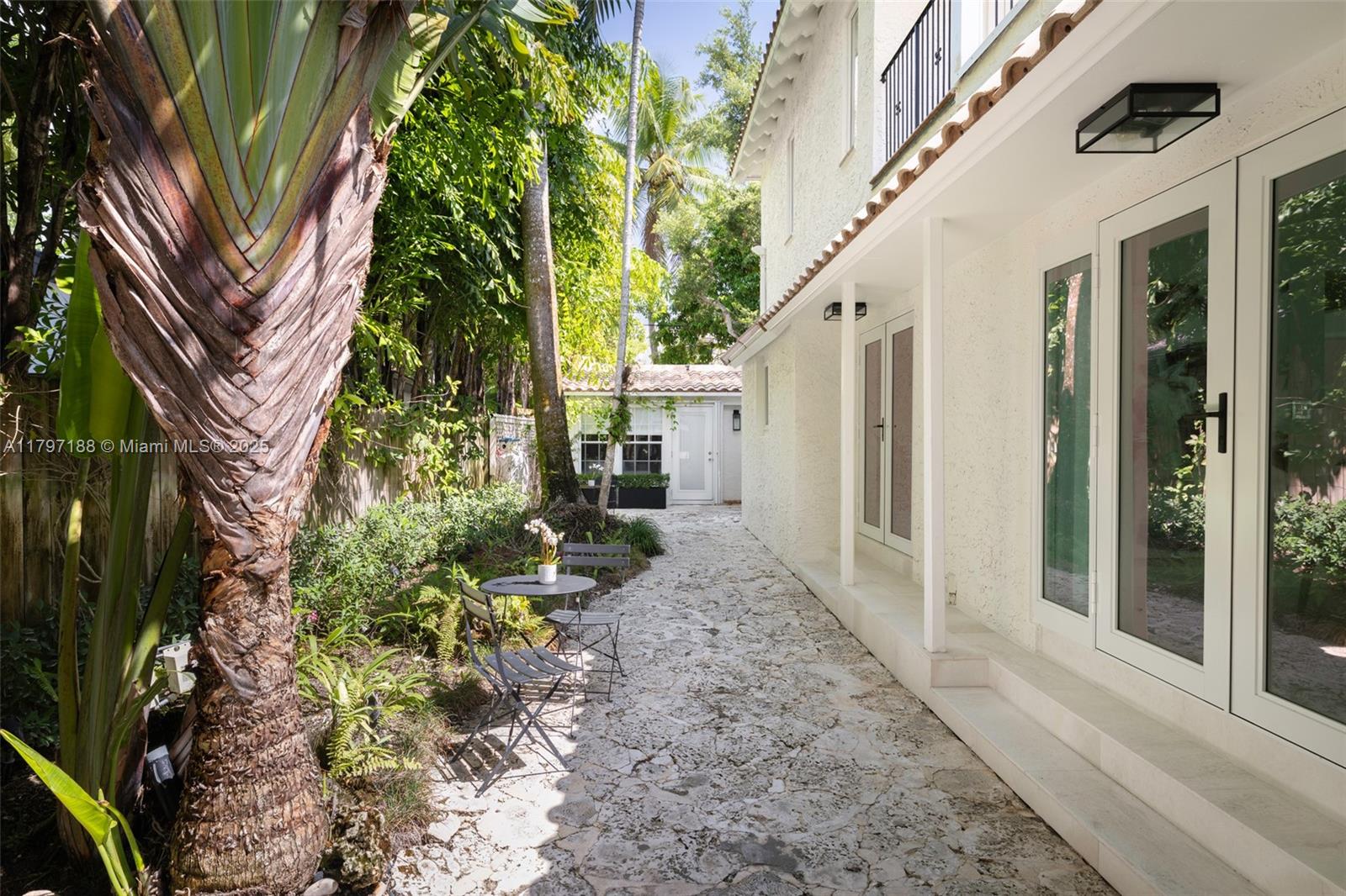 3845 Wood Ave, Coconut Grove, Florida image 34
