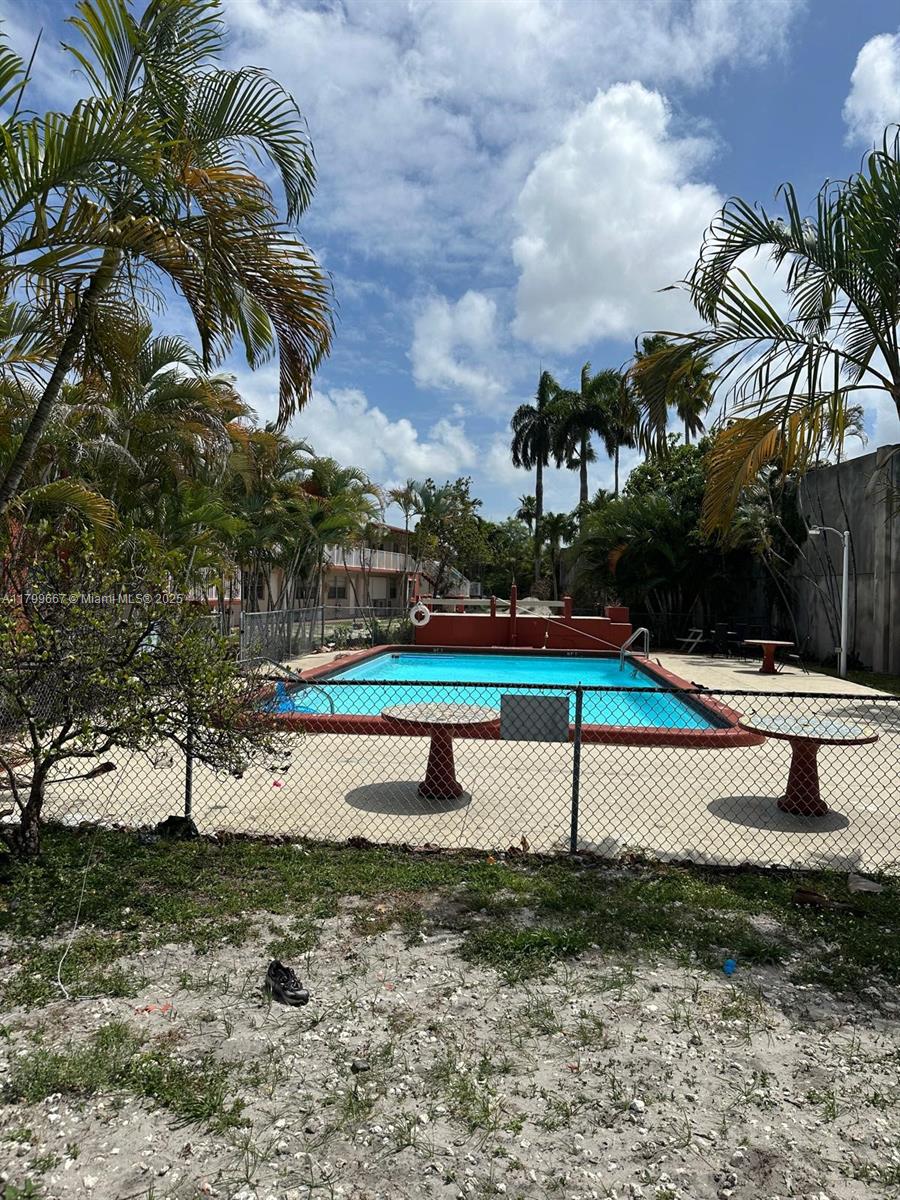 Property photo # 9