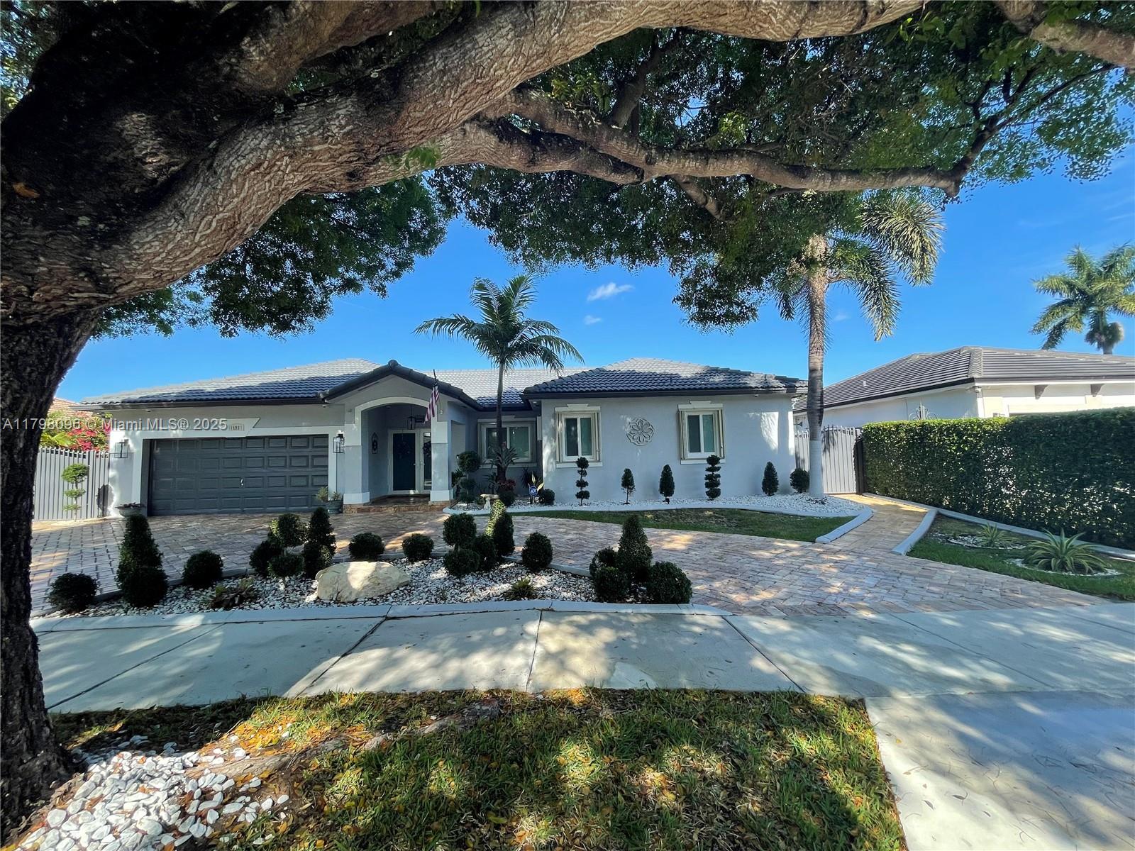 15957 NW 77th Pl, Miami Lakes, Florida image 1