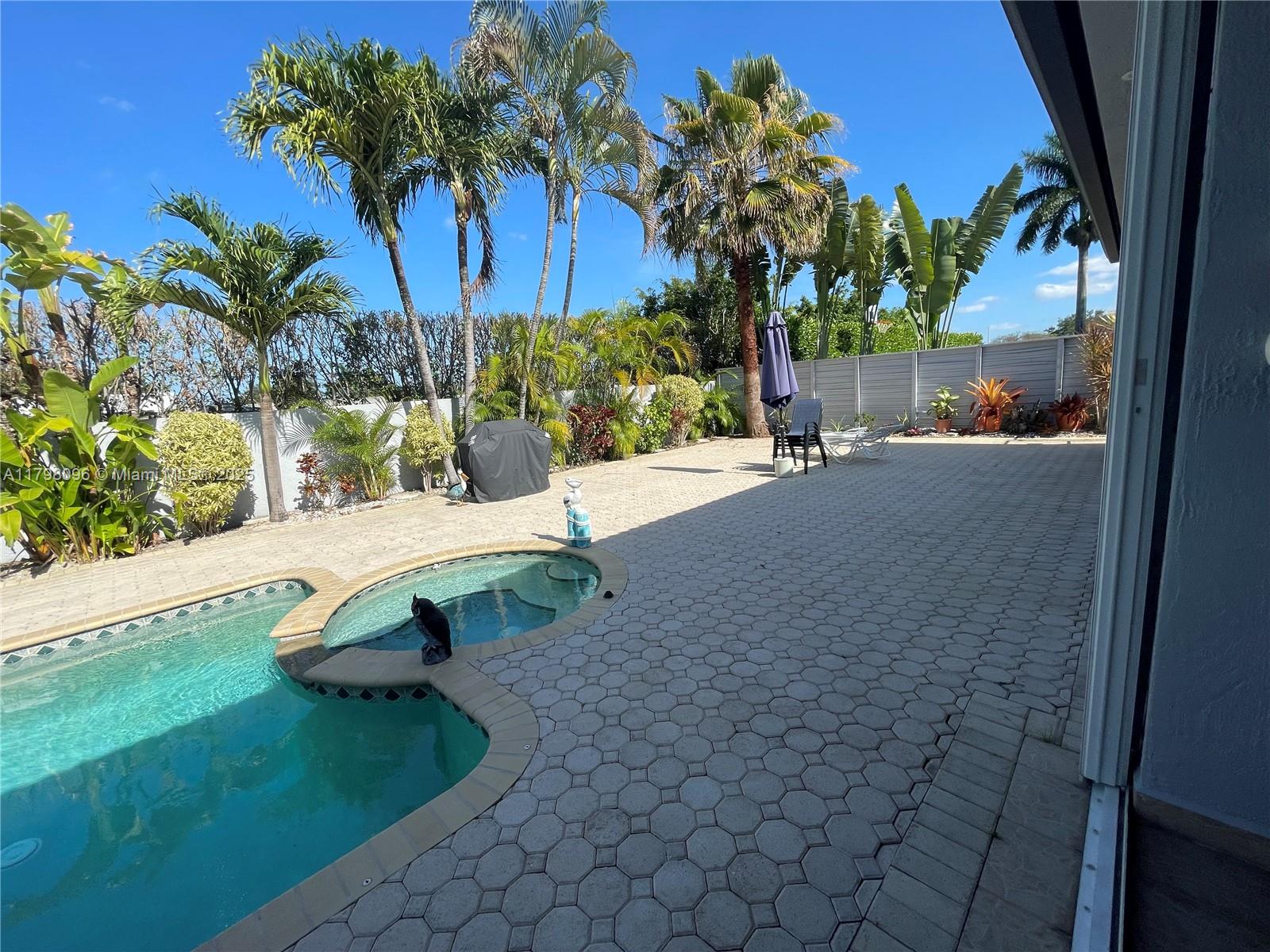 15957 NW 77th Pl, Miami Lakes, Florida image 3