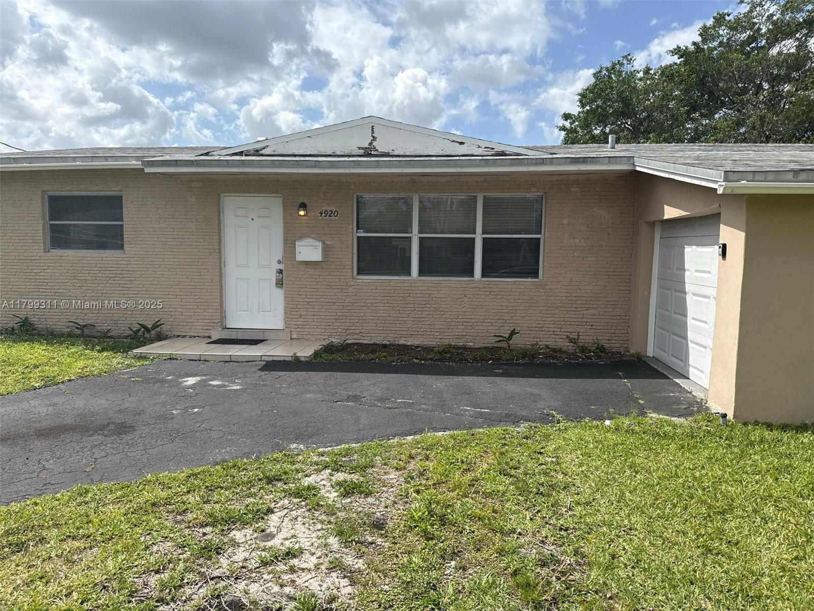 4920 11th St, Lauderhill, Florida 33313