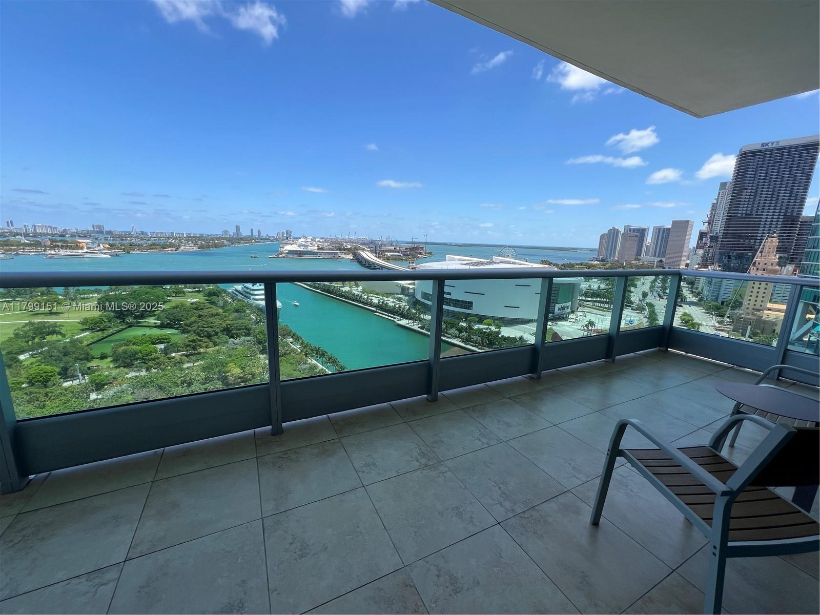 900 Biscayne Blvd #2304, Miami FL 33132