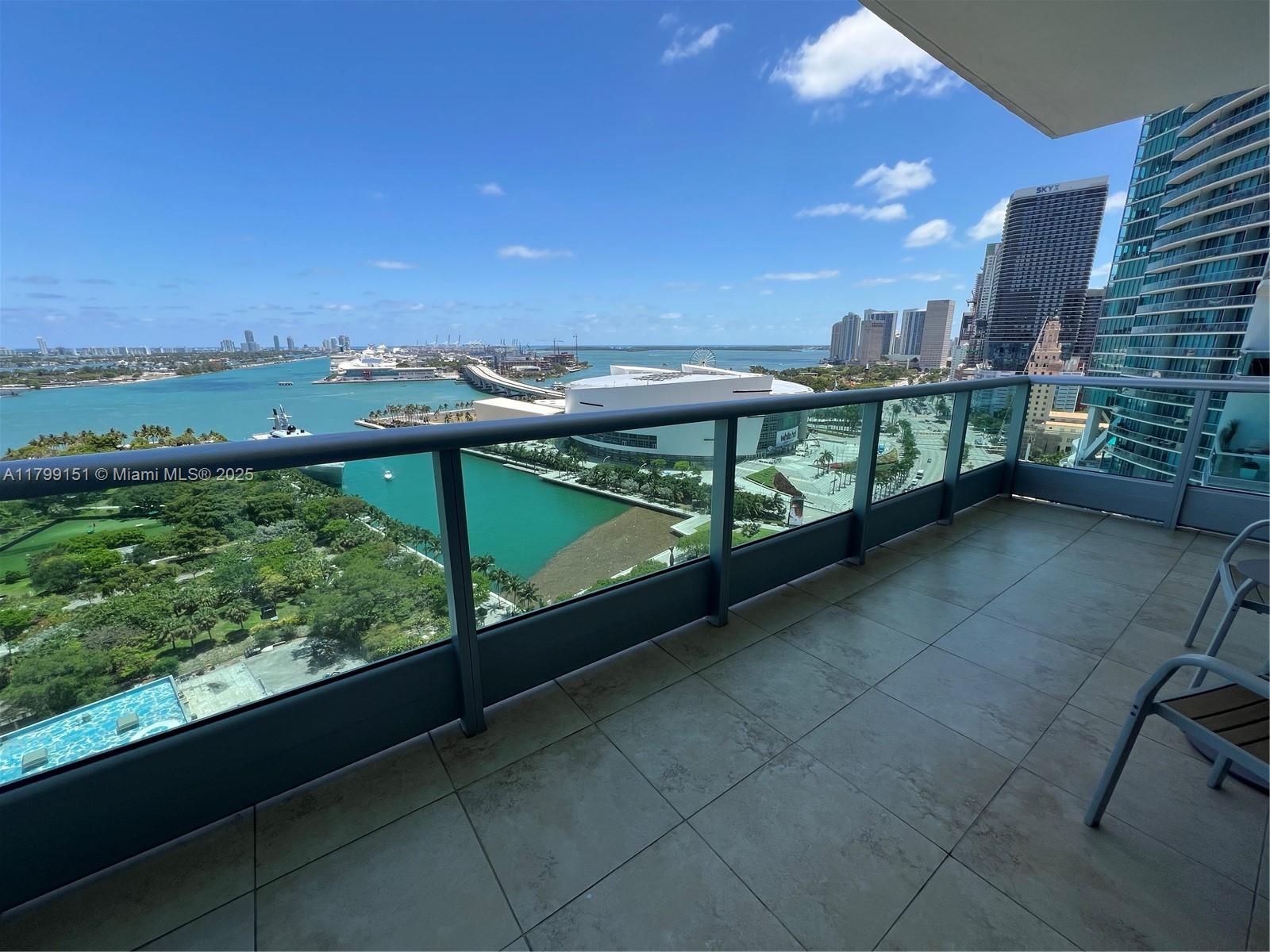 900 Biscayne Blvd #2304, Miami FL 33132