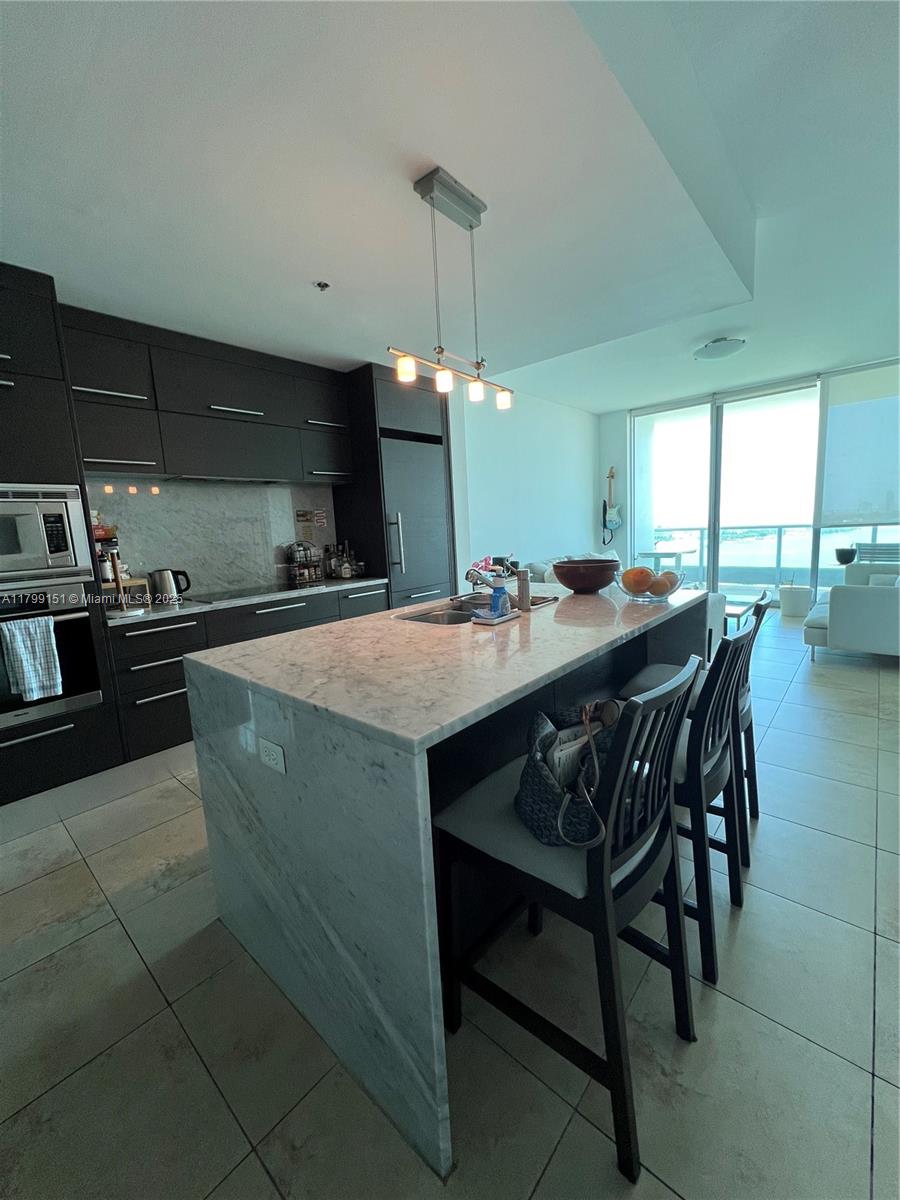 900 Biscayne Blvd #2304, Miami FL 33132