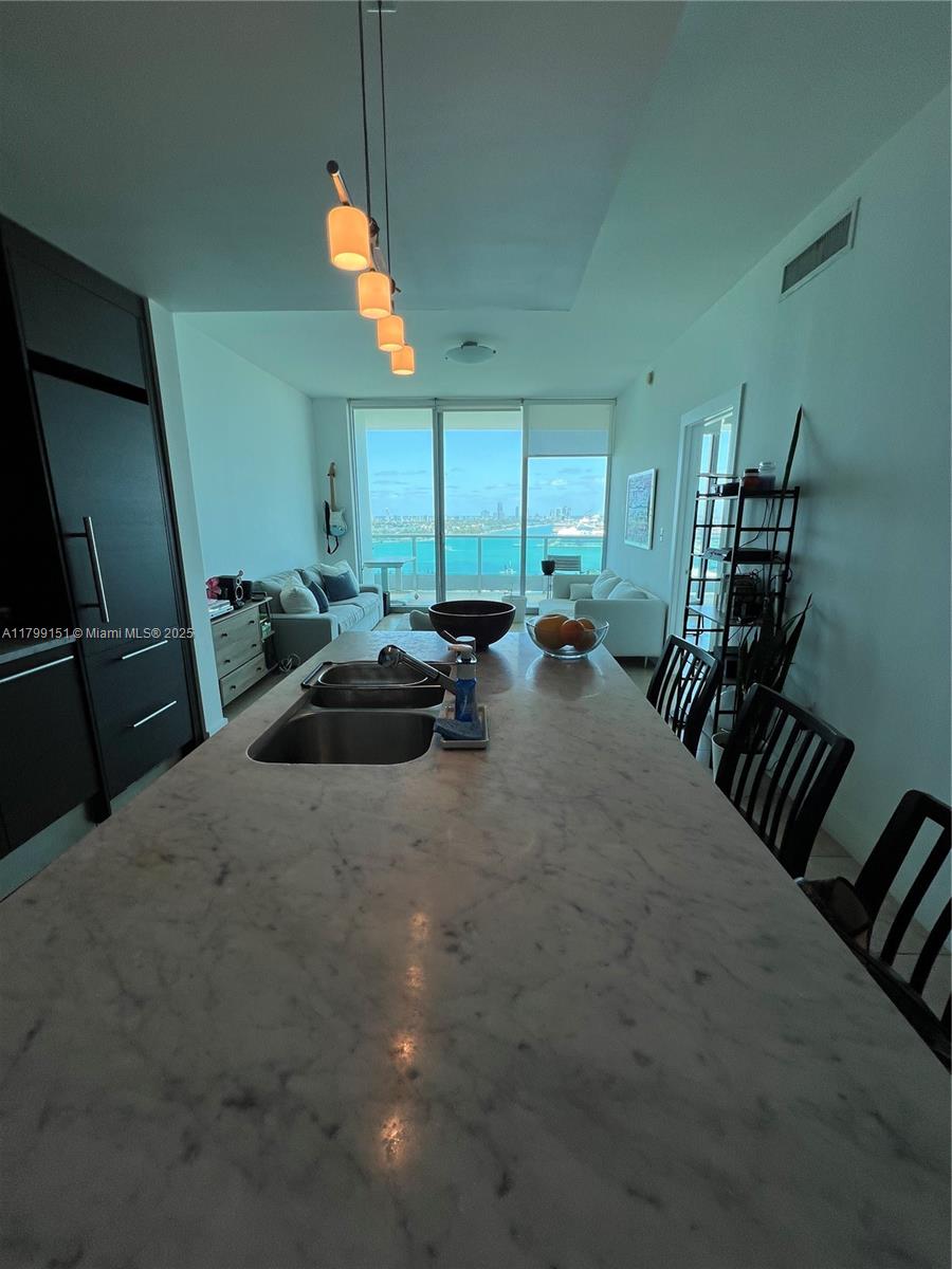 900 Biscayne Blvd #2304, Miami FL 33132