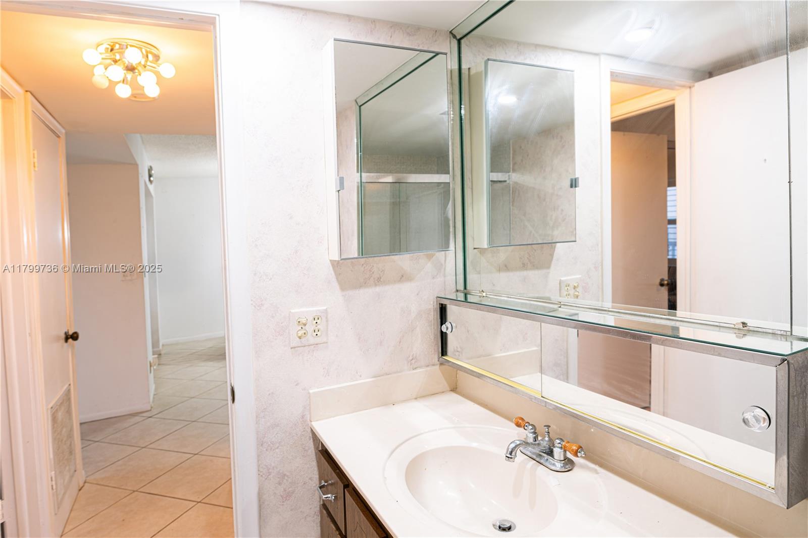 9310 Sunrise Lakes Blvd #205, Sunrise, Florida image 8