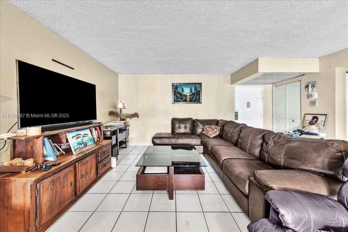 2451 NW 41st Ave #304, Lauderhill, Florida image 10