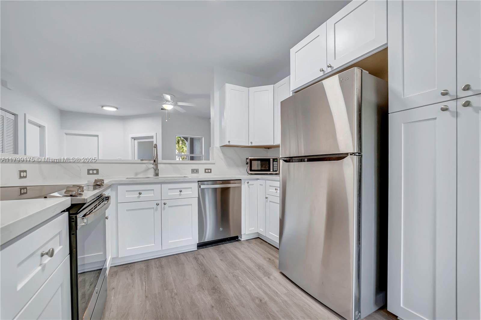 16818 SW 1 Manor, Pembroke Pines, Florida image 3