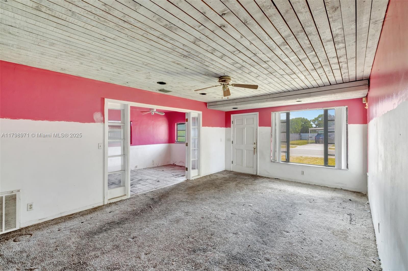 613 SW 6th St, Hallandale Beach, Florida image 8
