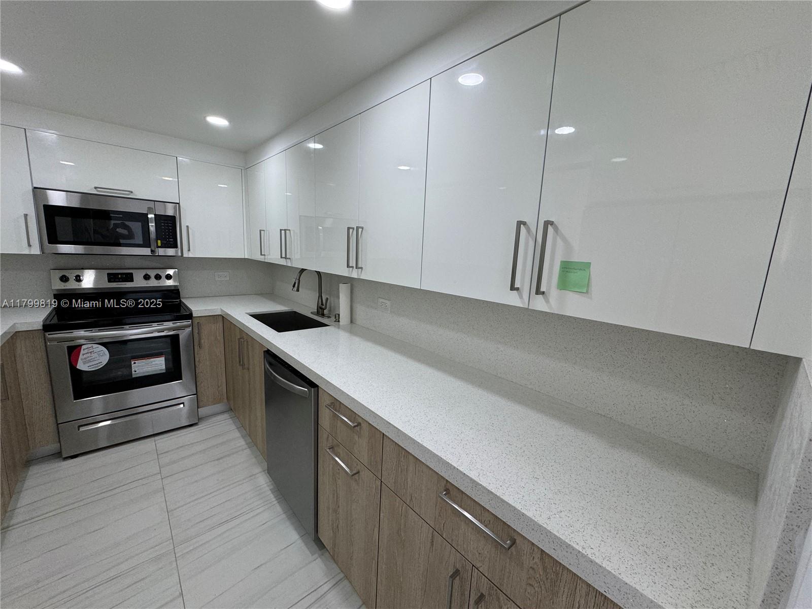 20505 E Country Club Dr #1436, Aventura, Florida image 8