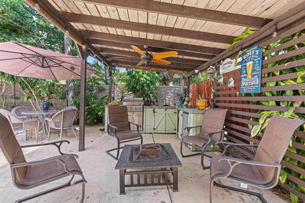 8721 NW 170th Ter, Hialeah, Florida image 12