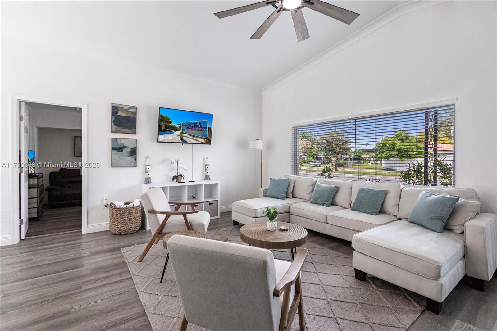 2906 S Tuttle Ave, Sarasota, Florida image 11