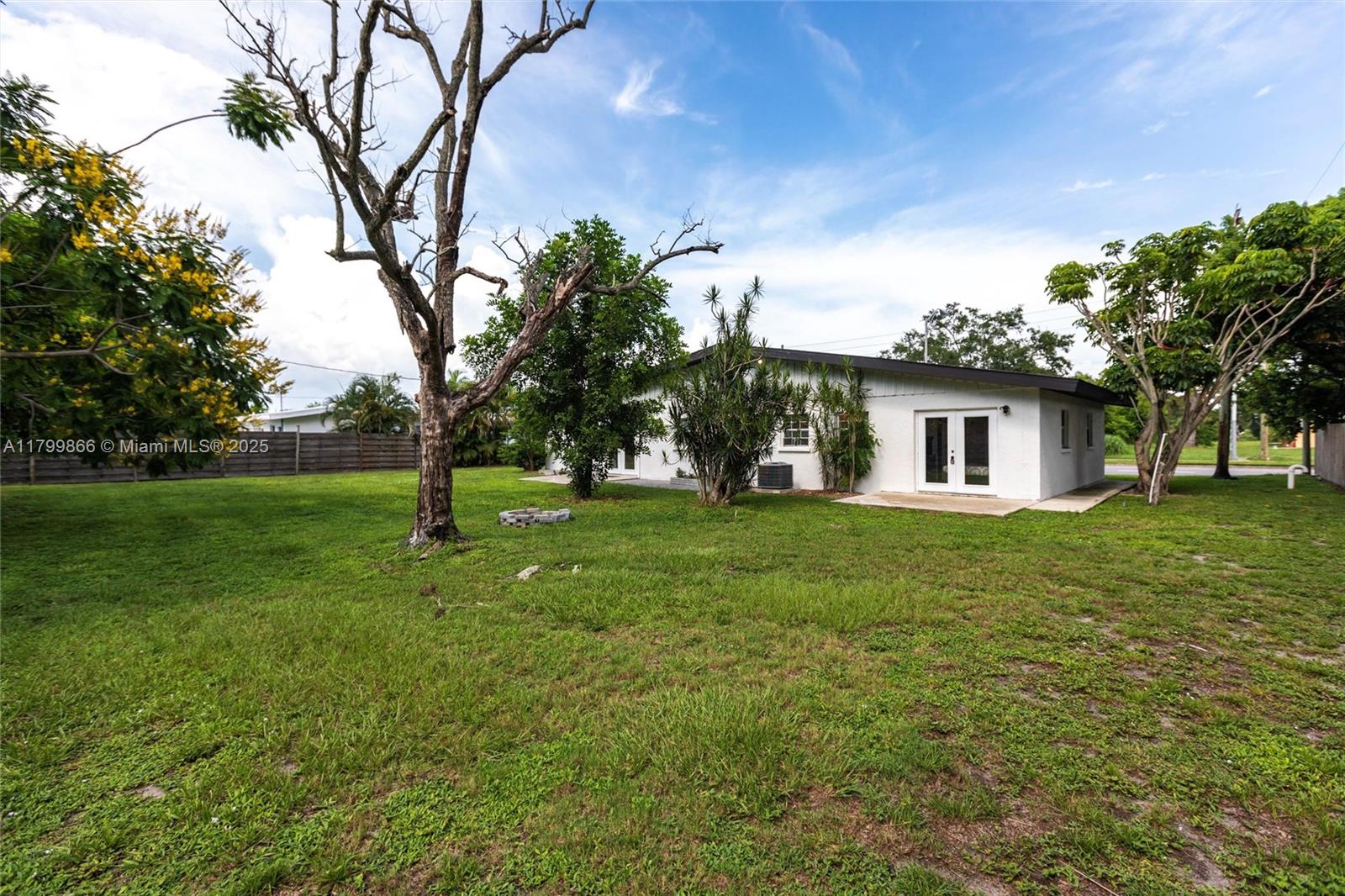2906 S Tuttle Ave, Sarasota, Florida image 44