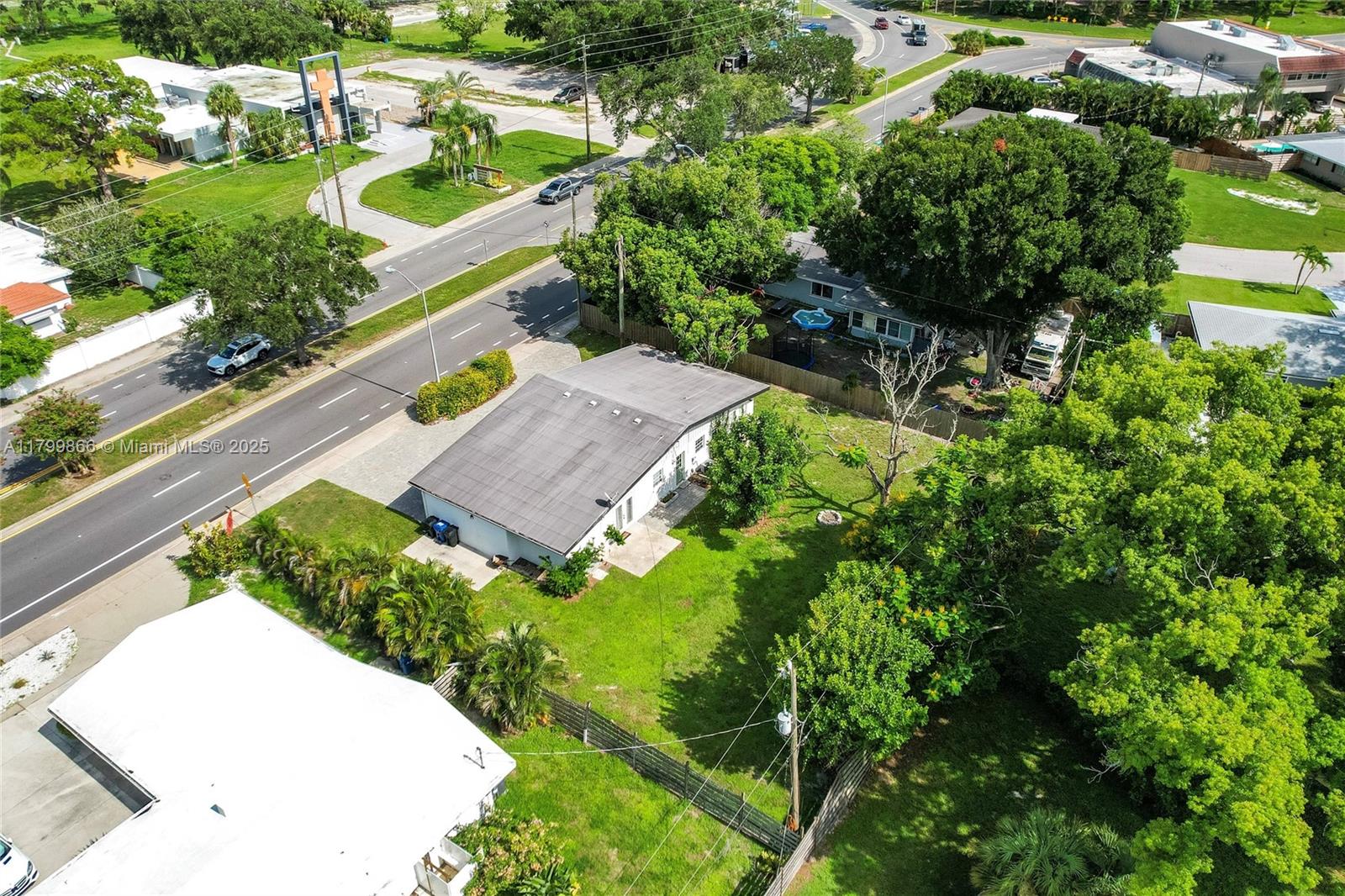 2906 S Tuttle Ave, Sarasota, Florida image 49