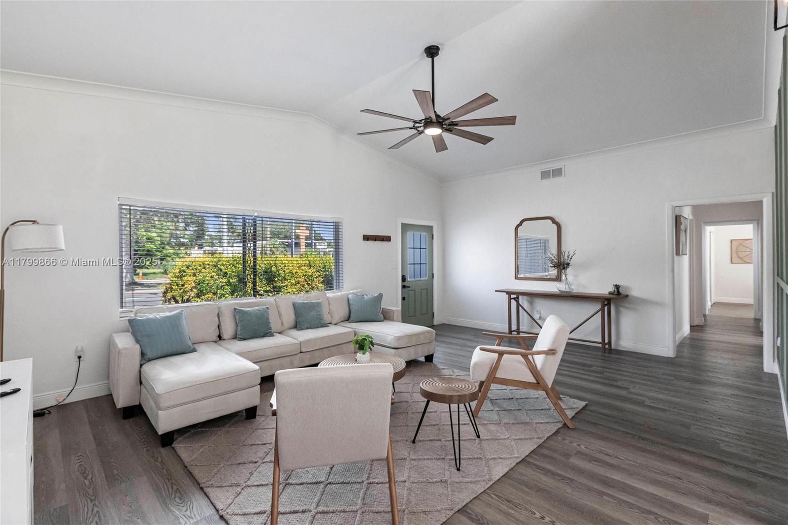 2906 S Tuttle Ave, Sarasota, Florida image 9