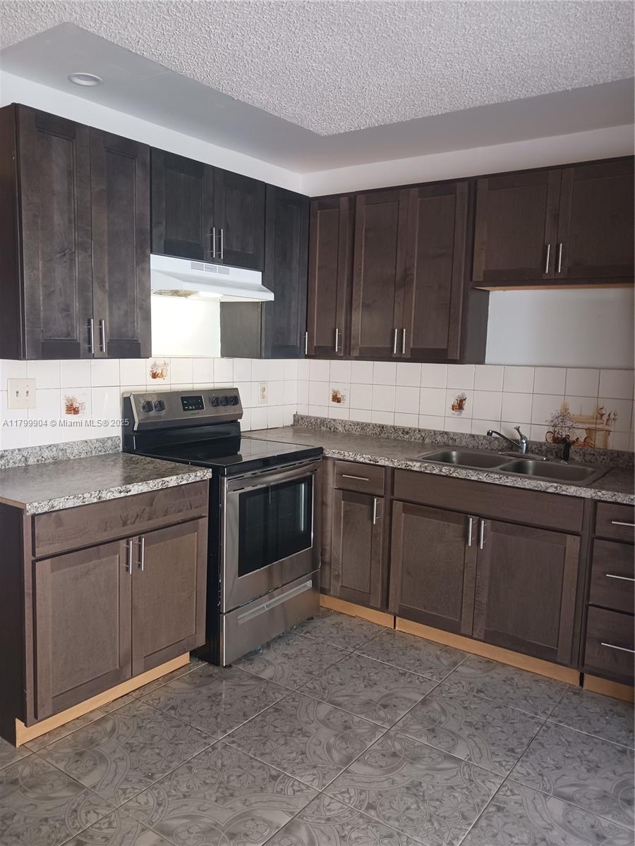 Property photo # 9