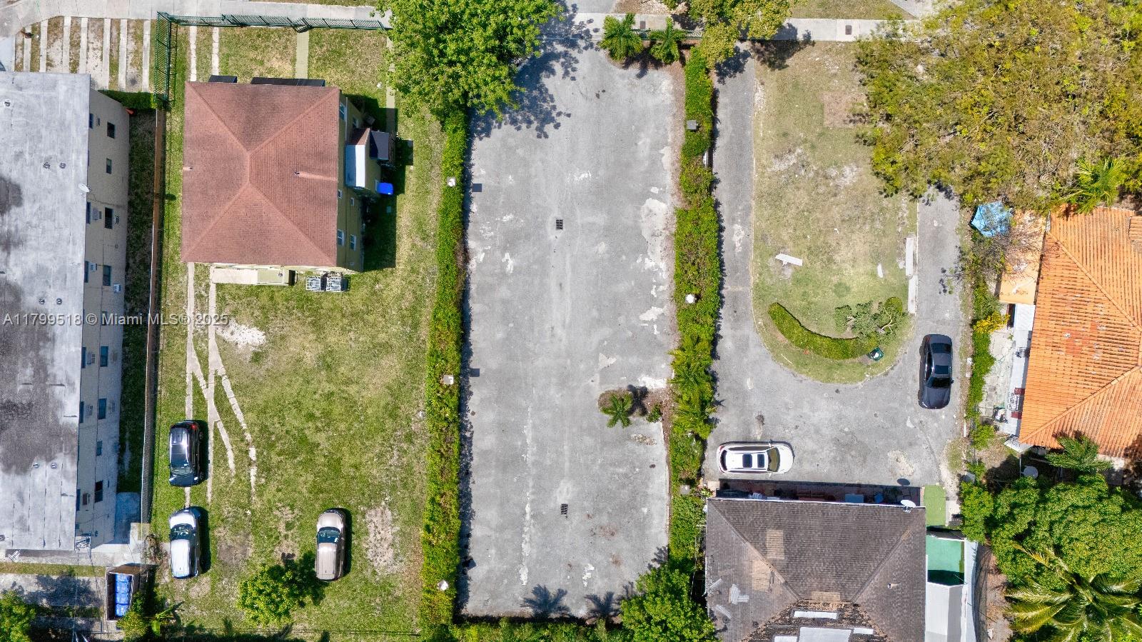 2174 SW 9th St, Miami, Florida image 4