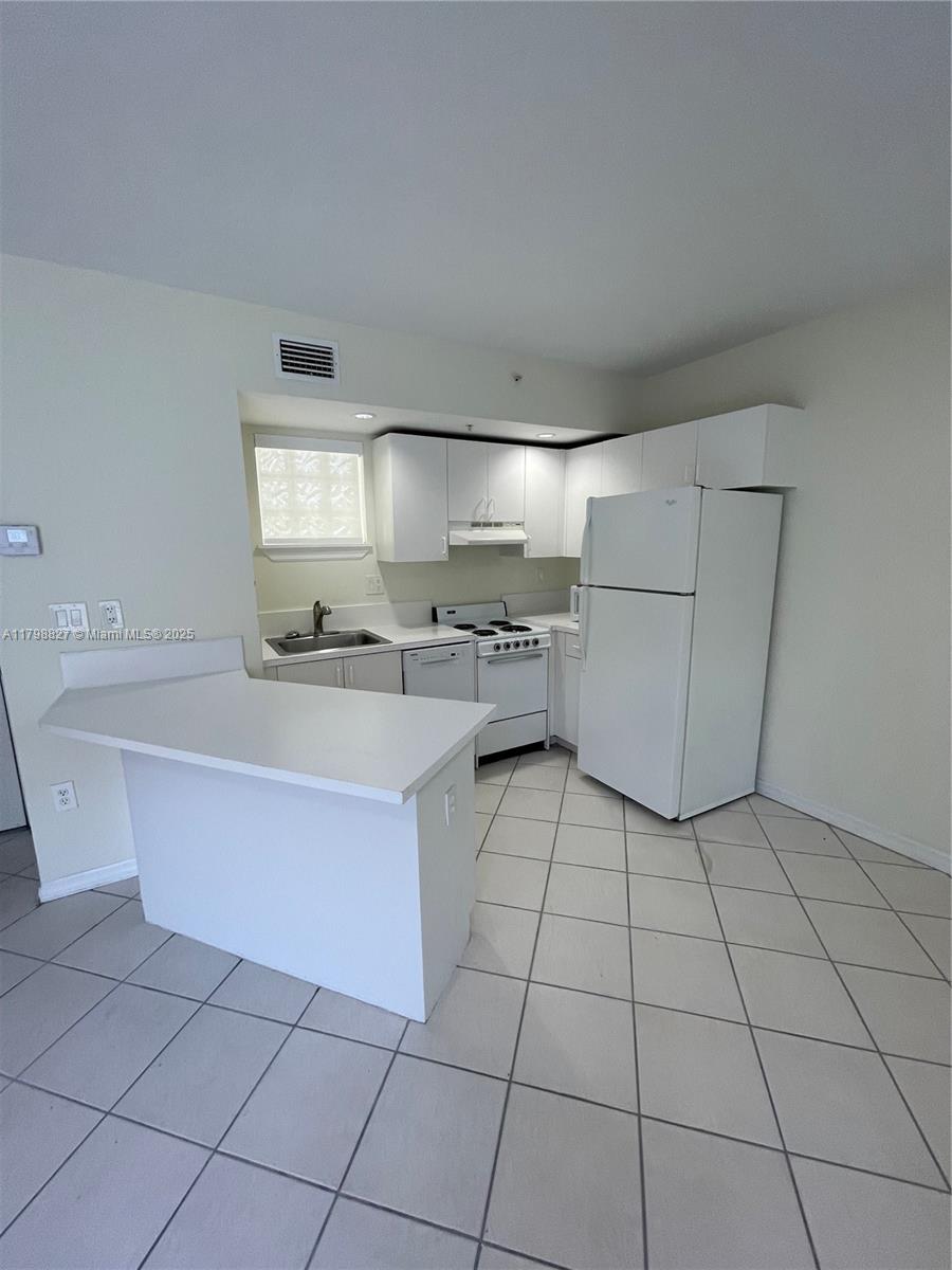3090  Bird Ave #202 For Sale A11798827, FL