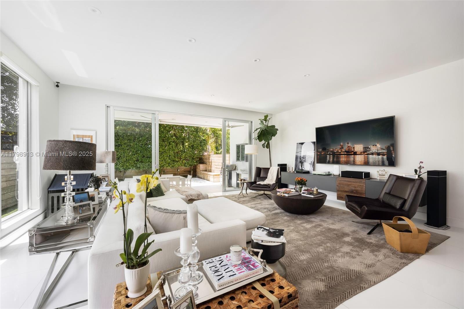 2916 Catalina St #2916, Coconut Grove, Florida image 11