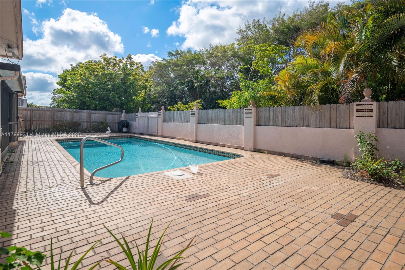 5220 NW 26th Ct, Margate, Florida image 11