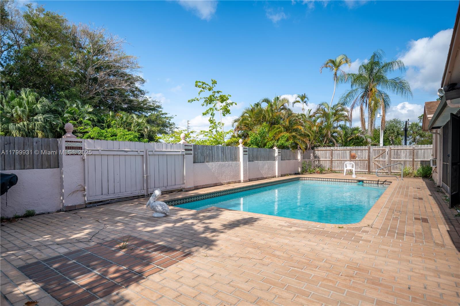 5220 NW 26th Ct, Margate, Florida image 9