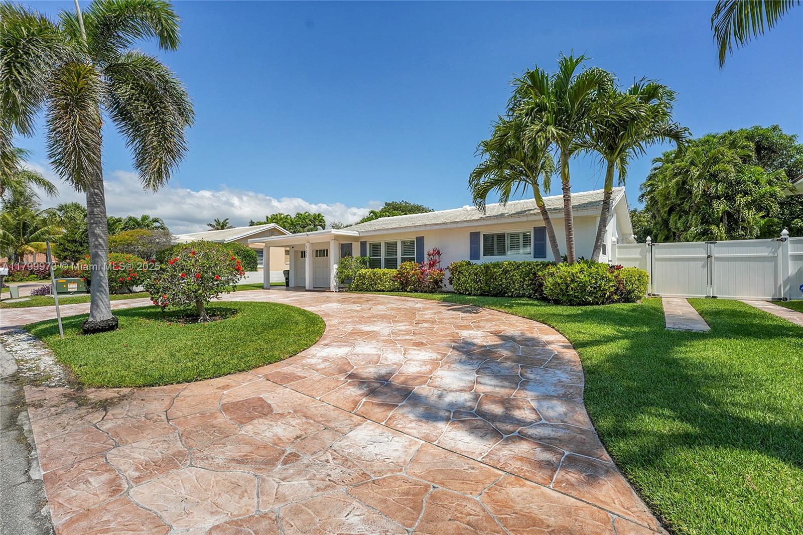 121 Tacoma Ln, Palm Beach Shores, Florida image 3