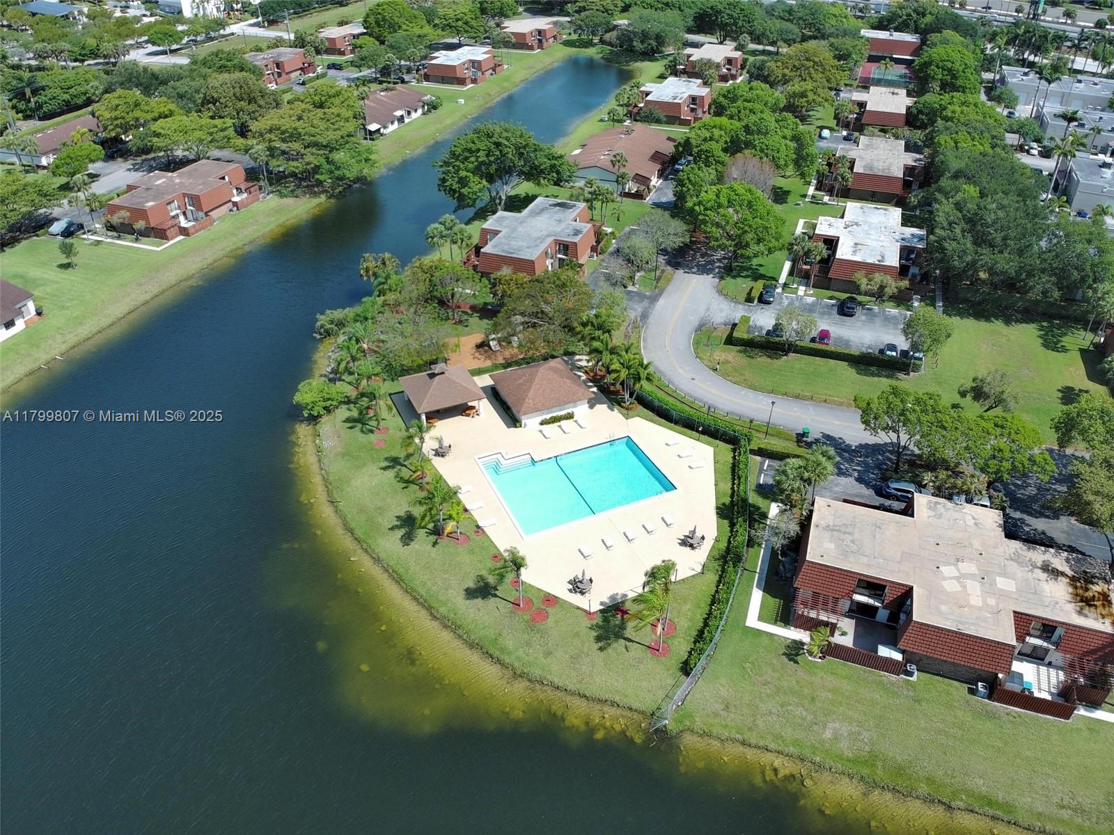 11852 SW 9th Ct, Davie, Florida image 37