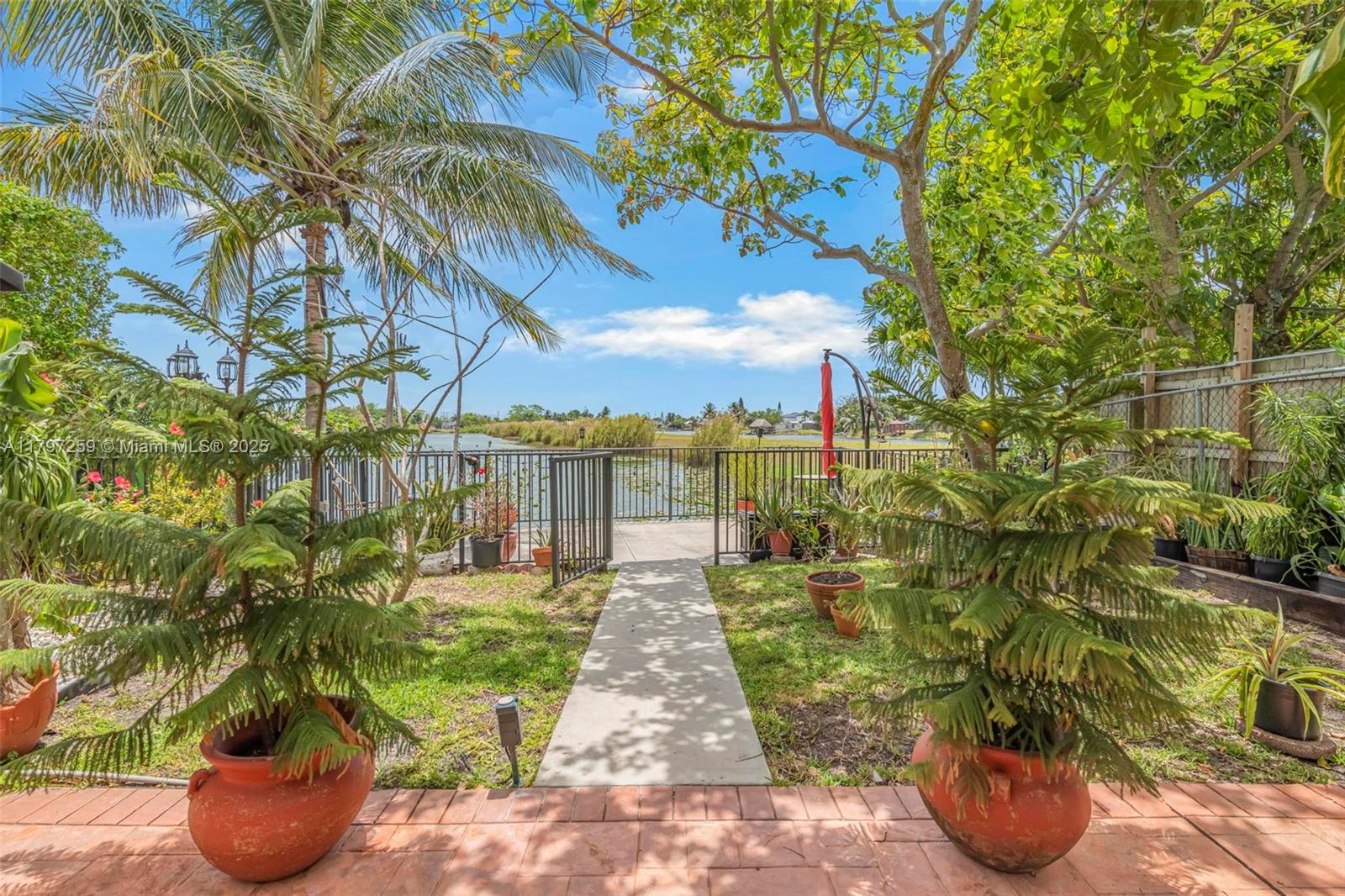 14018 SW 161st Ter, Miami, Florida image 23