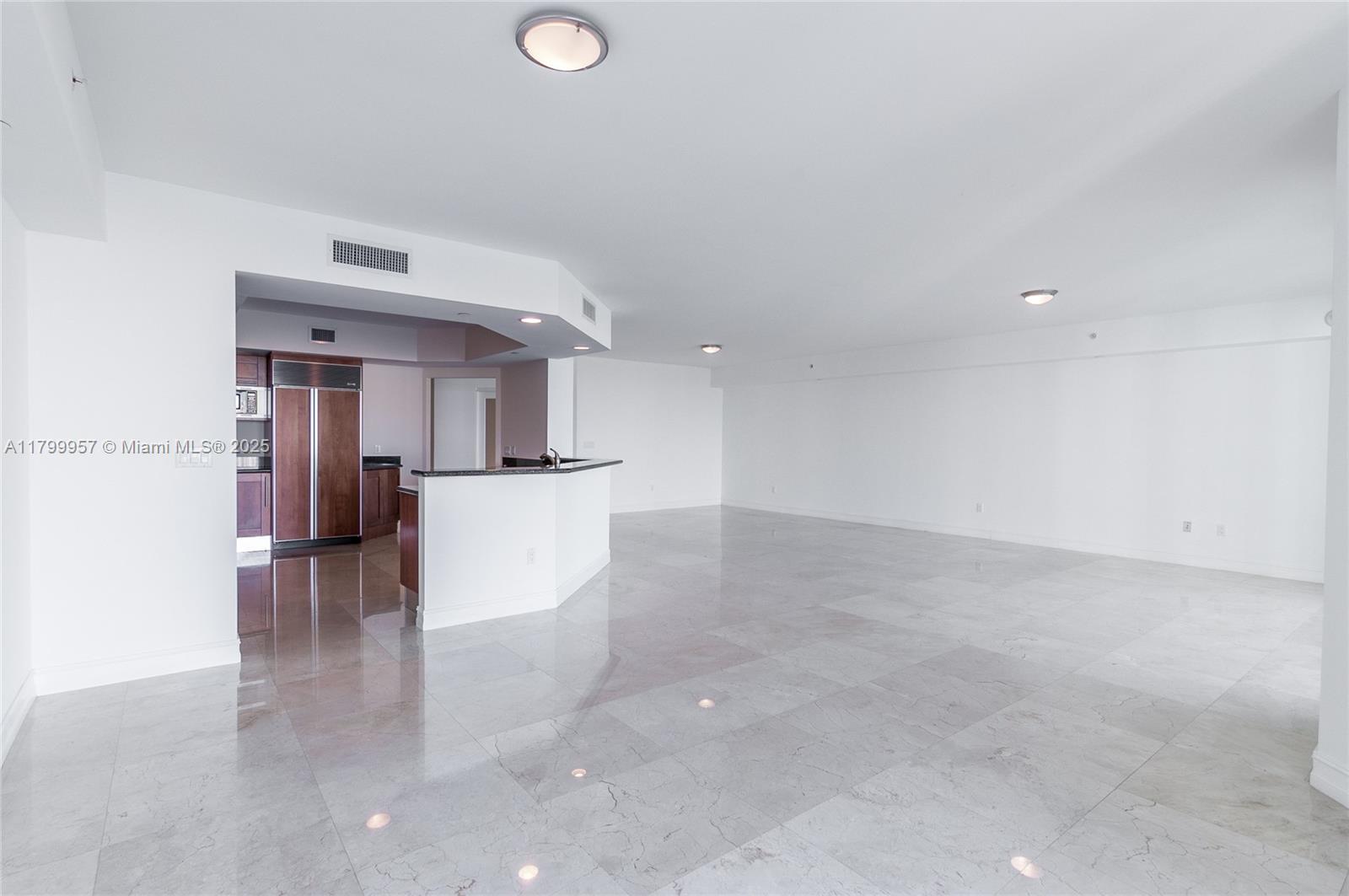 Residential, Aventura, Florida image 3