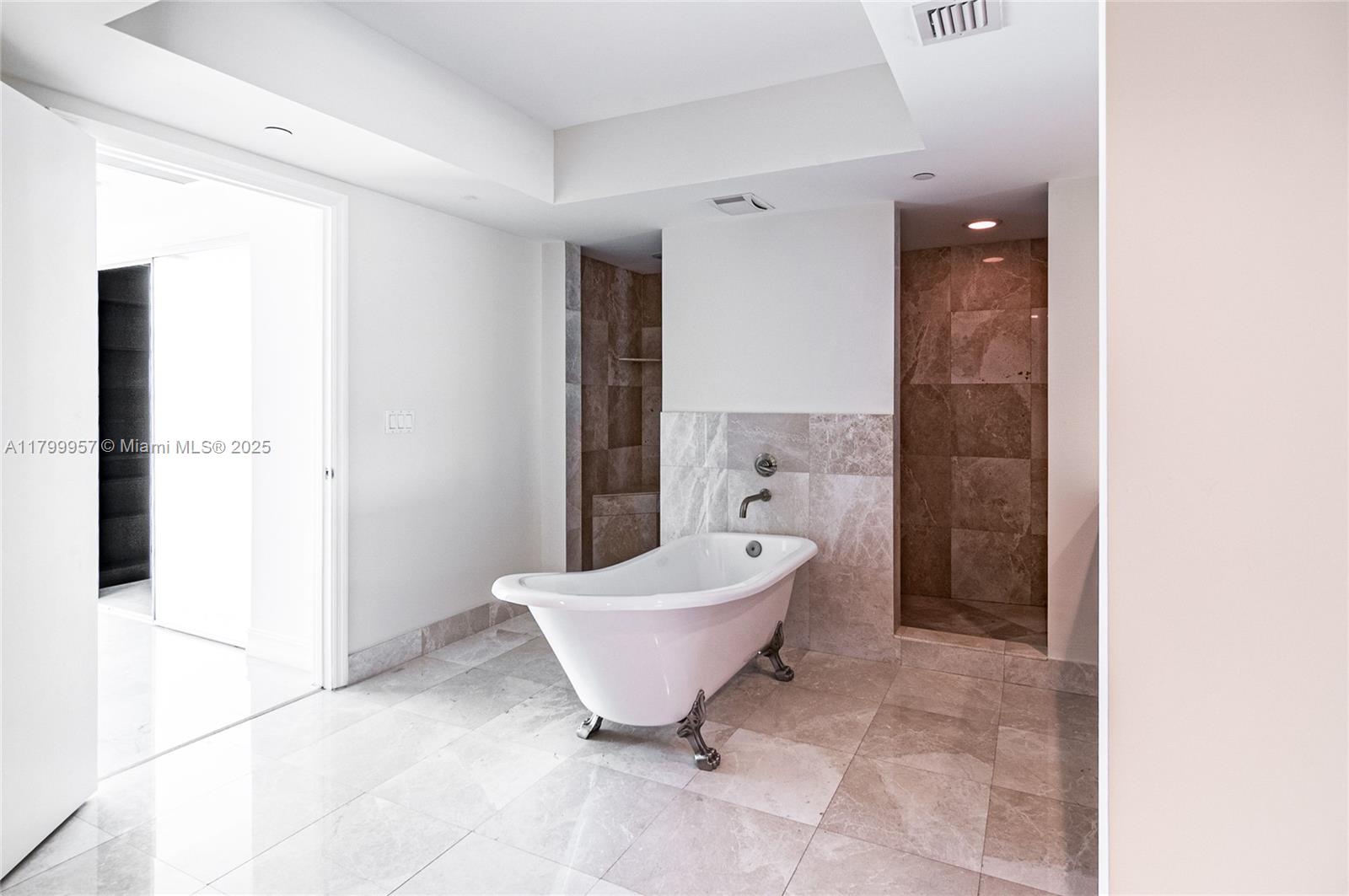 Residential, Aventura, Florida image 9
