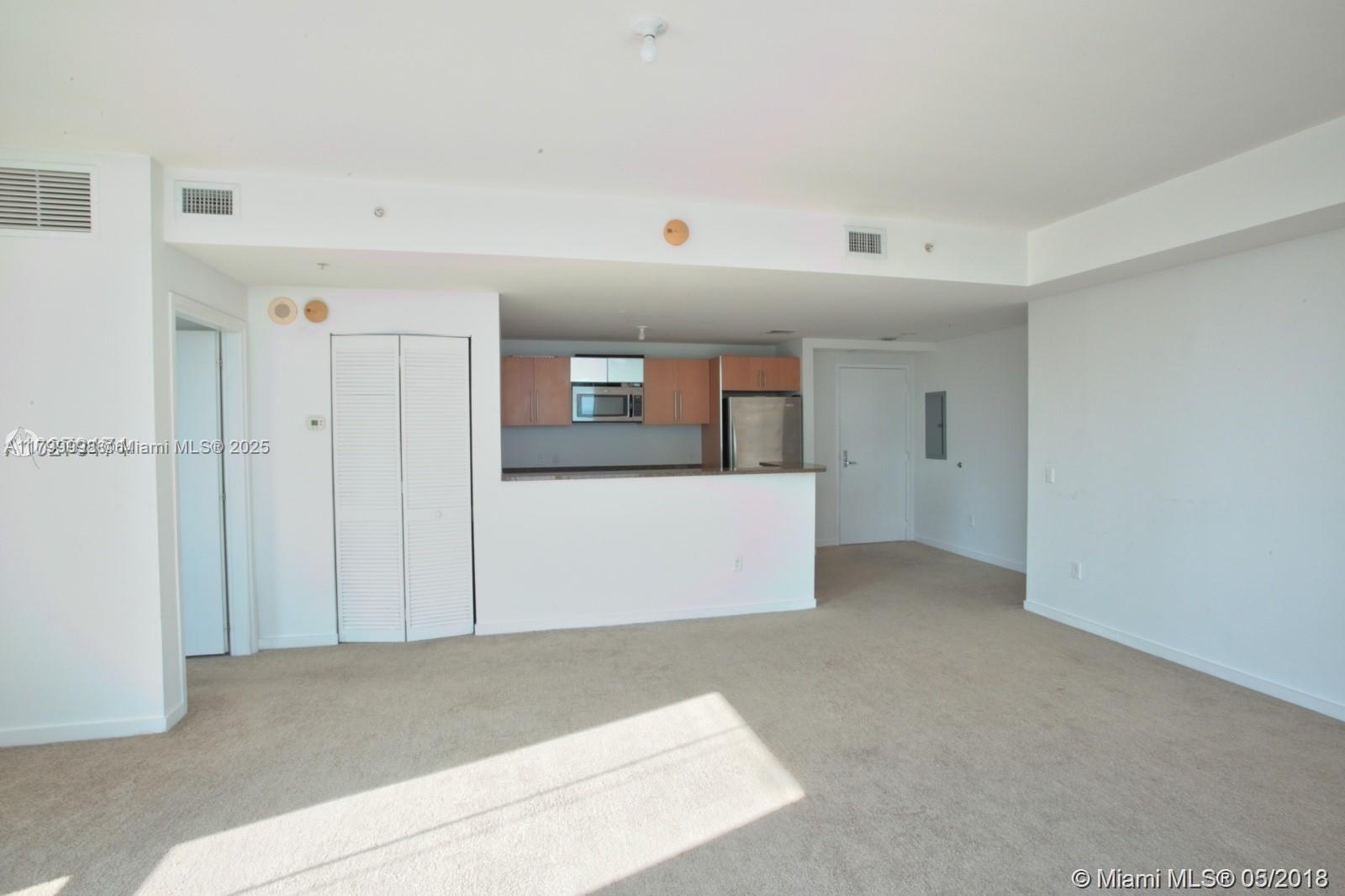 300 S Biscayne Blvd #T-2102, Miami FL 33131