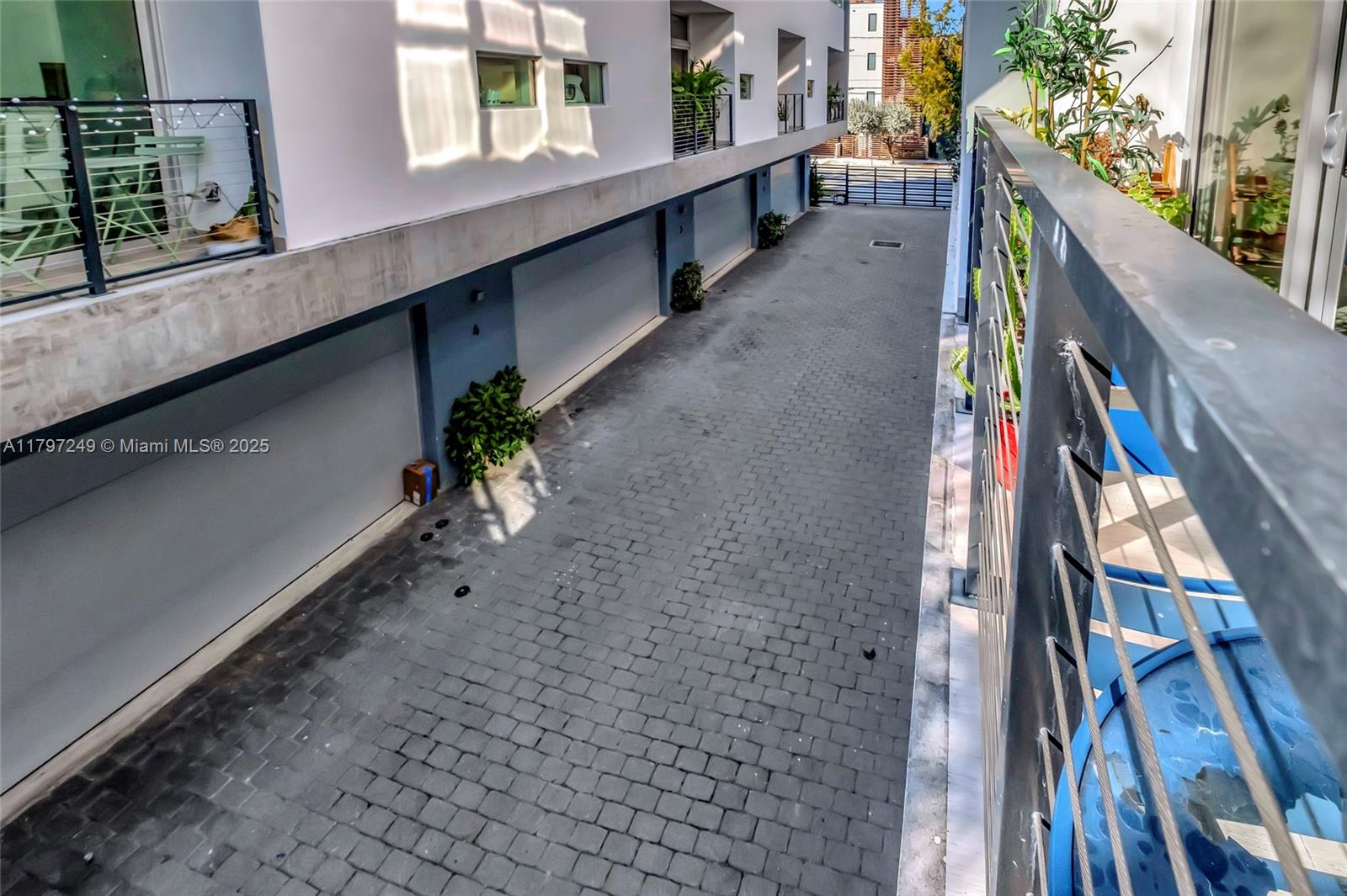 Listing Photo 14