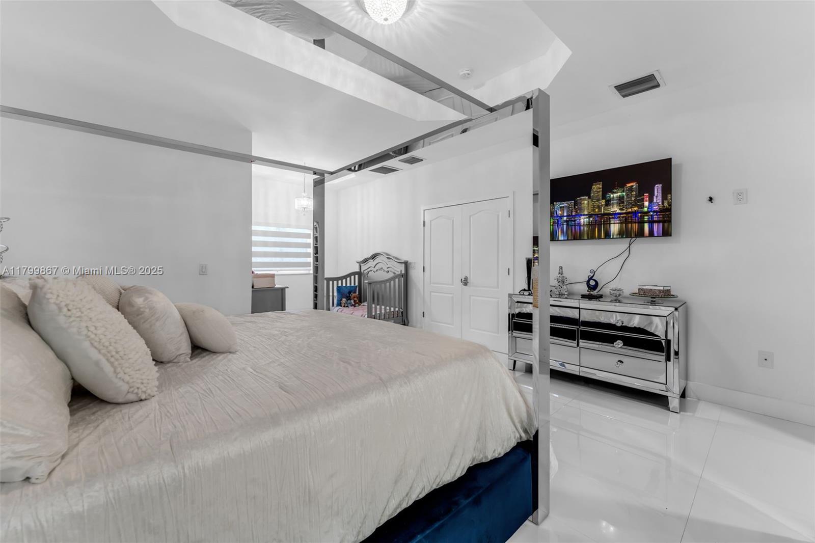 15680 SW 12th Ter, Miami, Florida image 20
