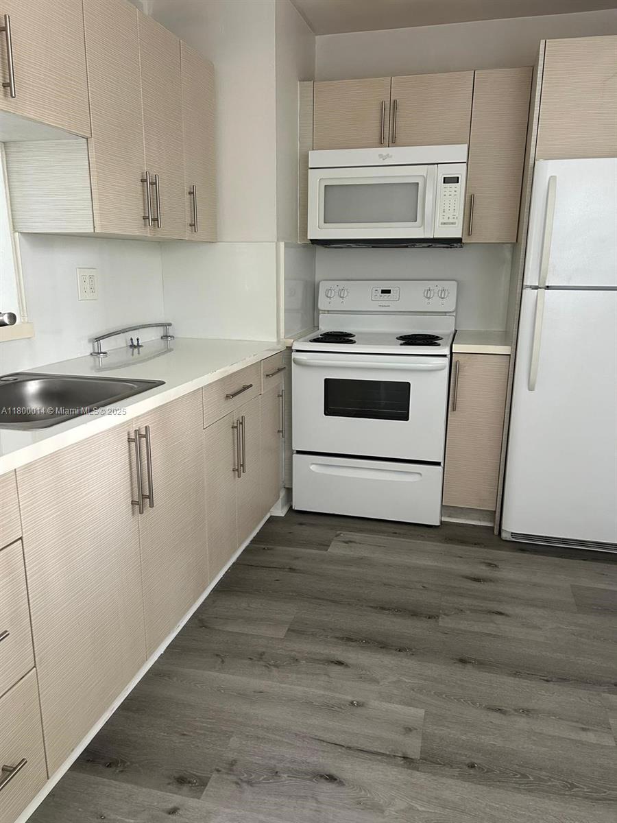 Property photo # 0
