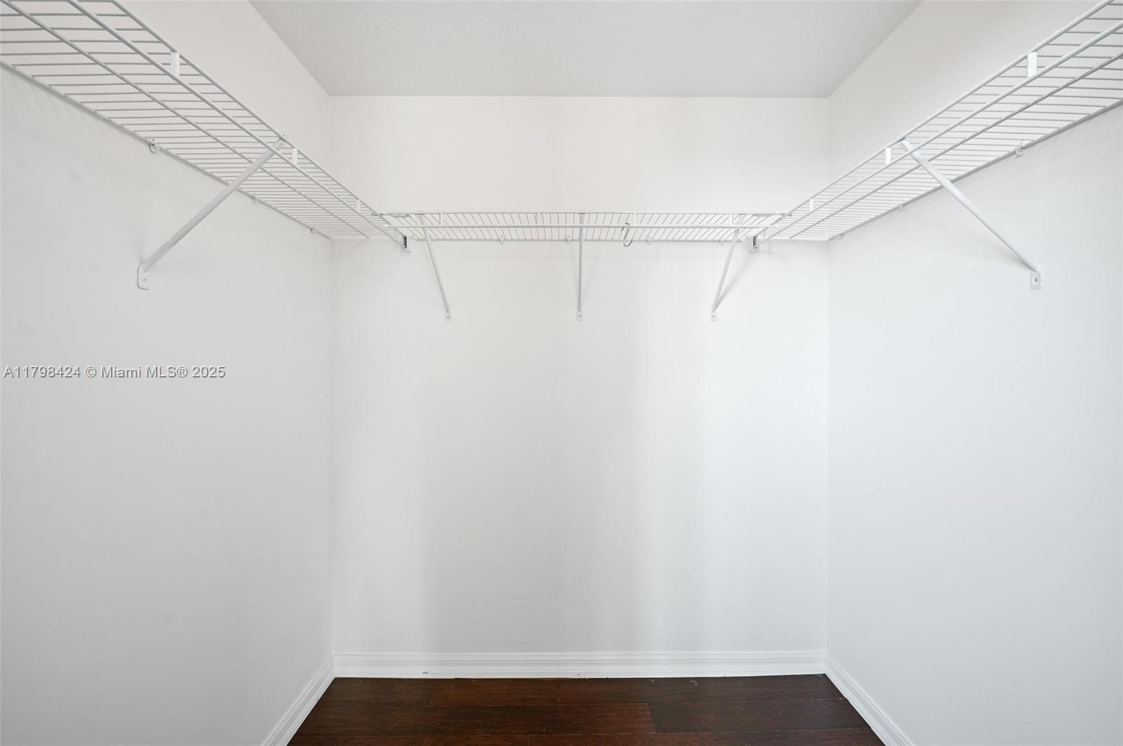Listing Photo 14