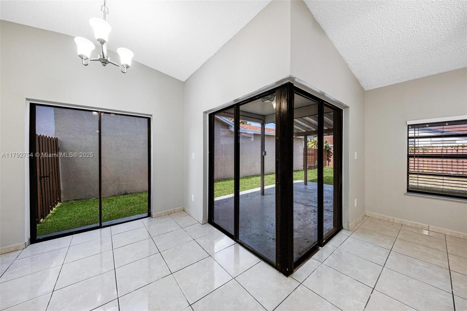 19231 SW 121st Ave, Miami, Florida image 28