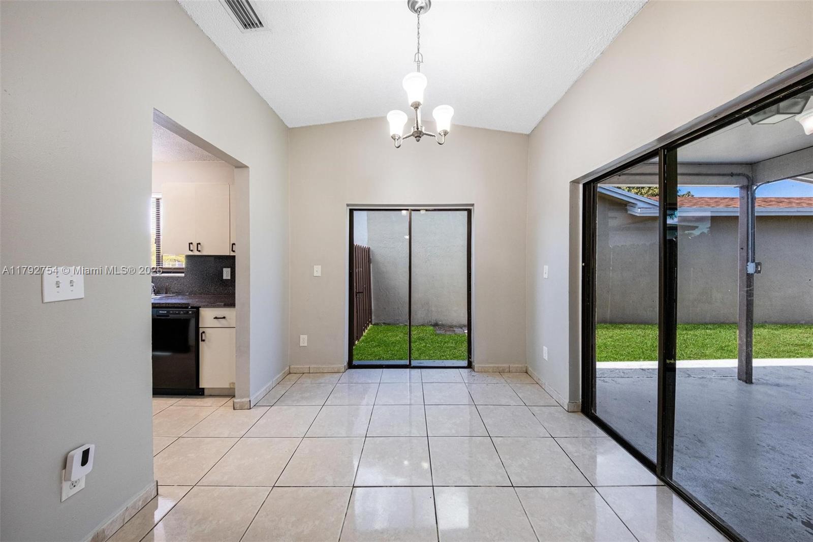 19231 SW 121st Ave, Miami, Florida image 29