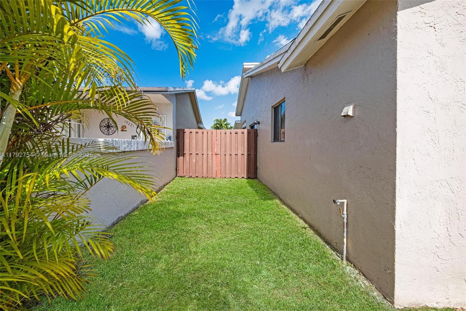19231 SW 121st Ave, Miami, Florida image 3
