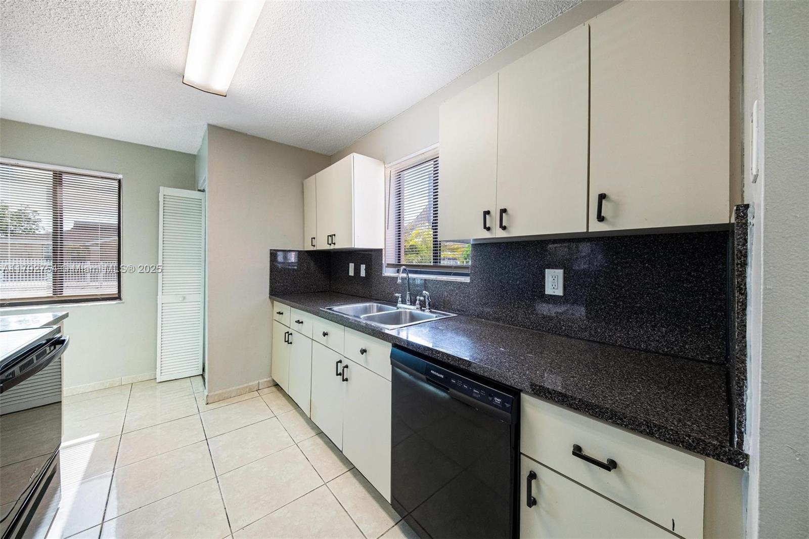 19231 SW 121st Ave, Miami, Florida image 31