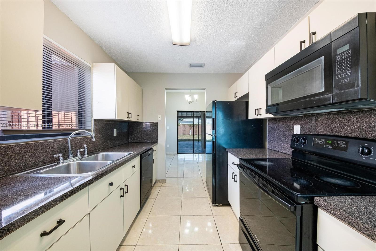 19231 SW 121st Ave, Miami, Florida image 34