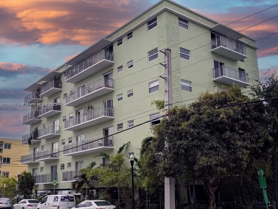 363  Washington Ave #23 For Sale A11800078, FL