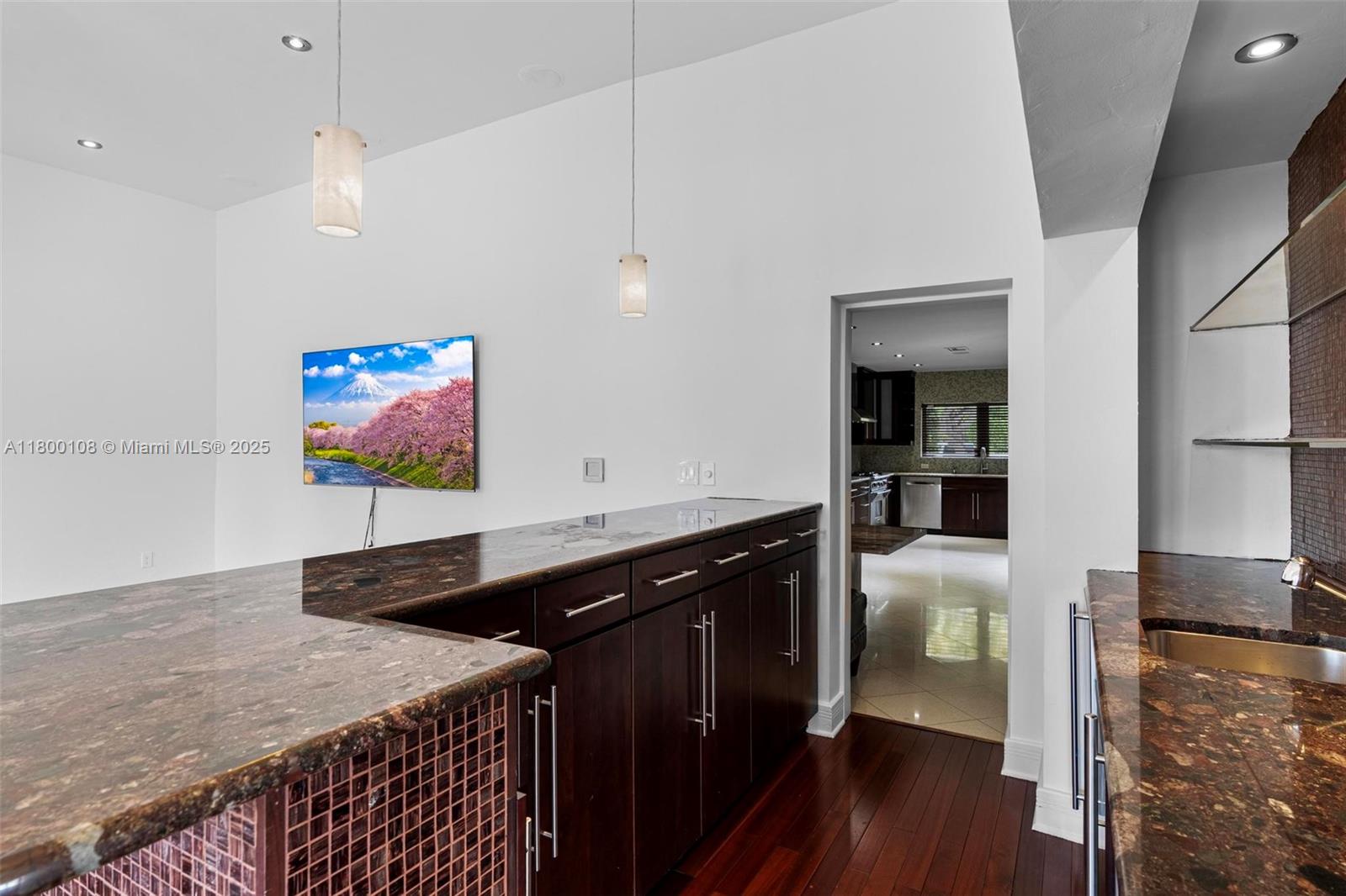 Listing Photo 16